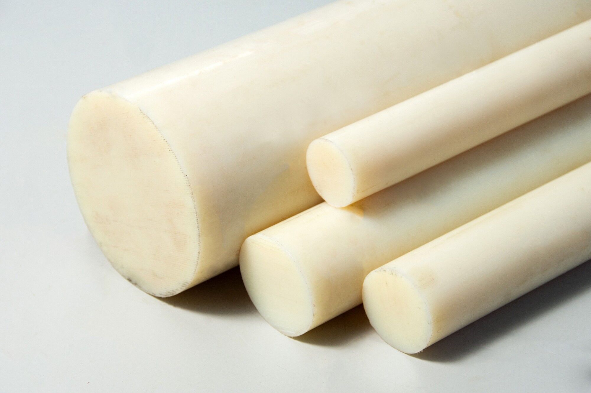 Капролон стержневой (полиамид ПА6)